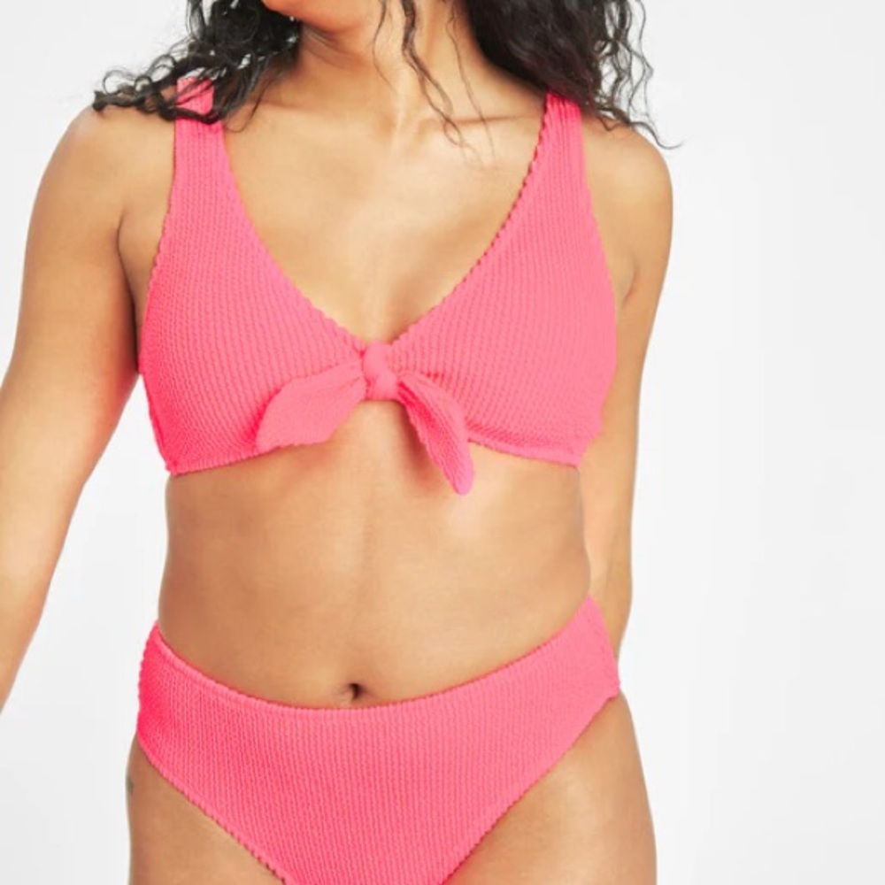 NWT Lively Ruched Plunge Bralette & Bikini Bottom Swimsuit Set - Electric Pink